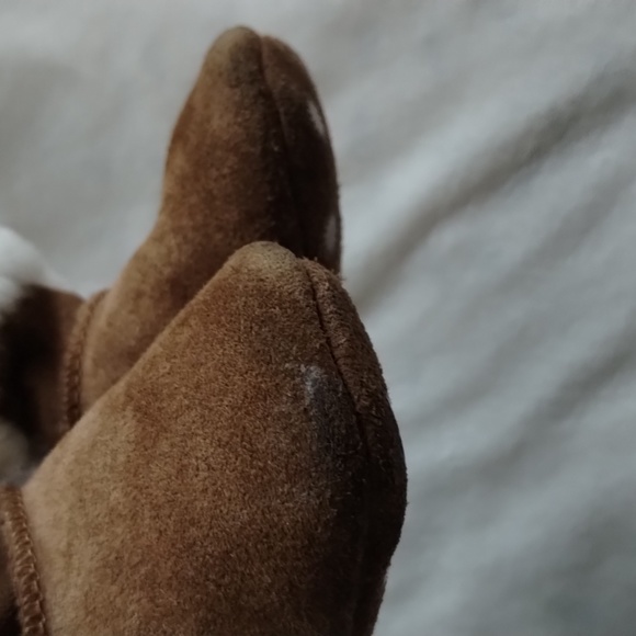 Baby Ugg Booties - Picture 5 of 9